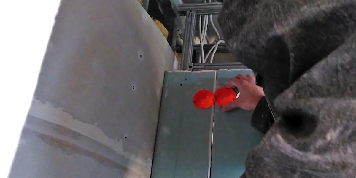 Abschlussblech Aufzug