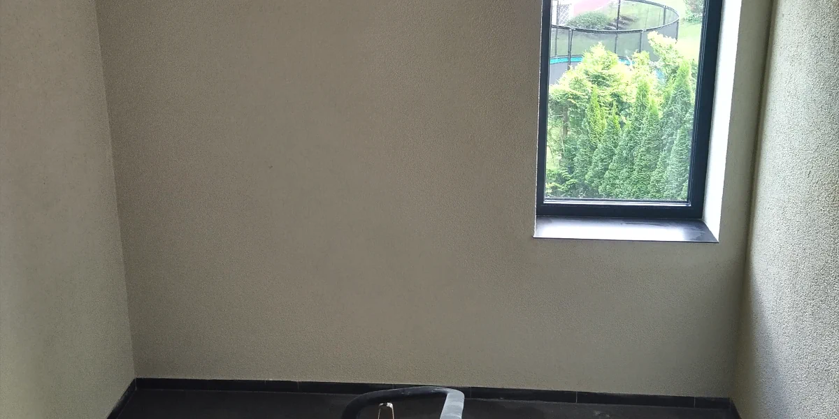 2 neue Türen in den WCs